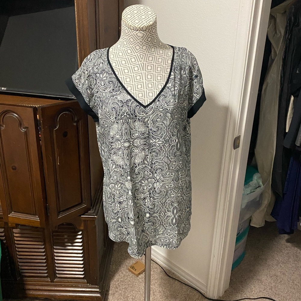 Black and white paisley v neck blouse